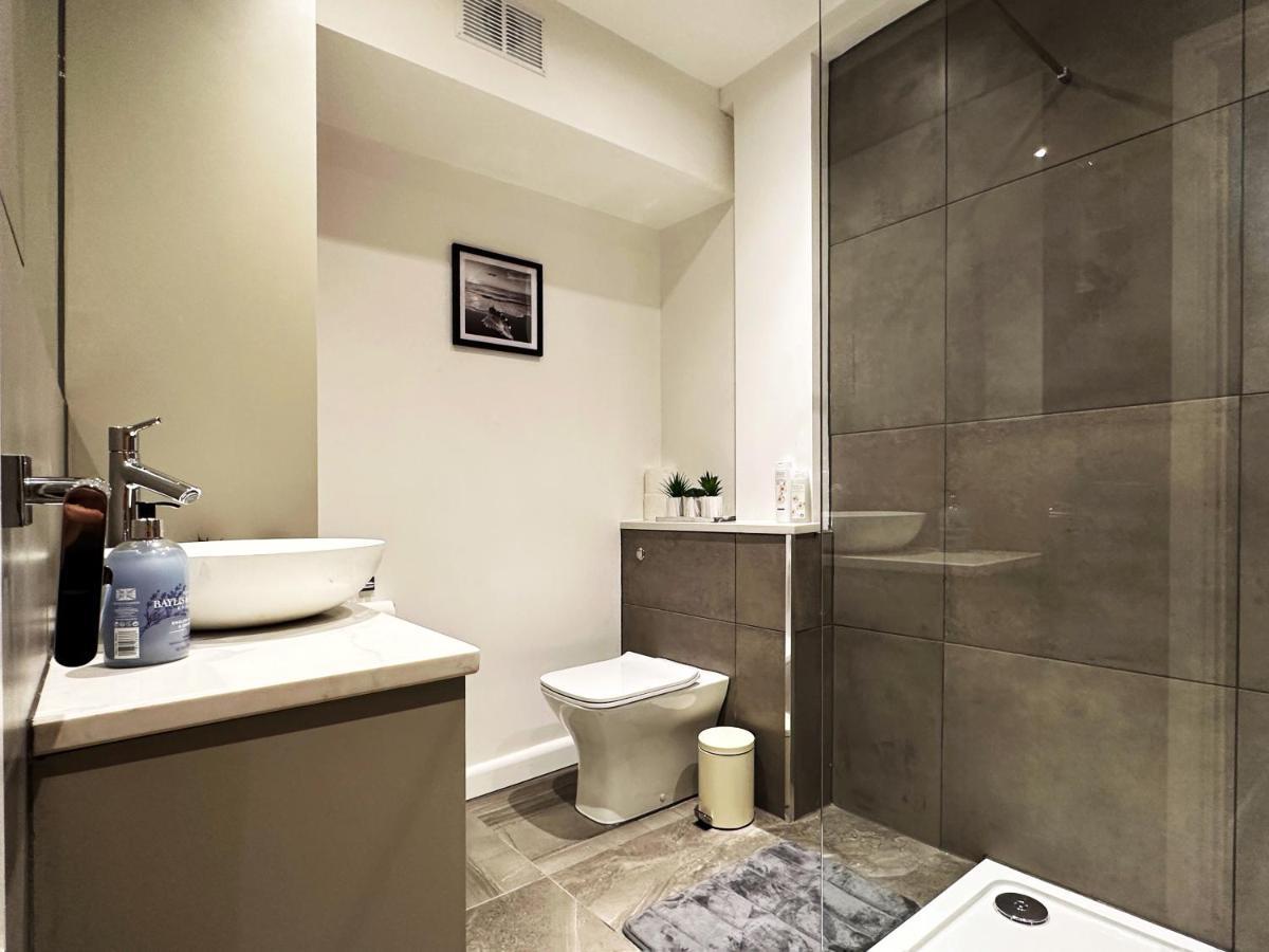 Liam Place Near Hyde Park - 1 Double Bed, 1 Sofa Bed, Spacious Apartment, Private Entrance London Exterior photo